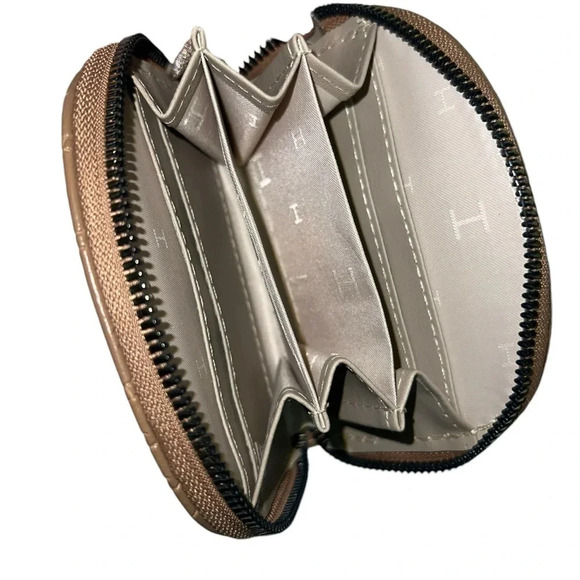 Halston Small Dome Zip Wallet with Key Chain Loop - Taupe - NWOT card holder - Picture 2 of 8